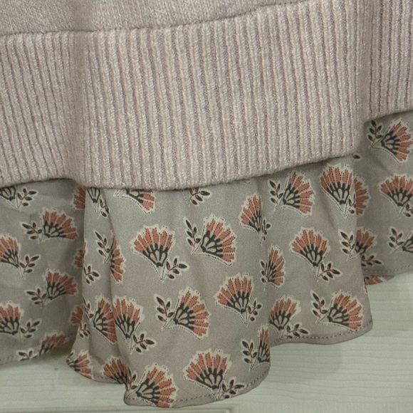 LOFT V-Neck Sweater with Fabric Hem Size 20/22 NWOT - Picture 4 of 4